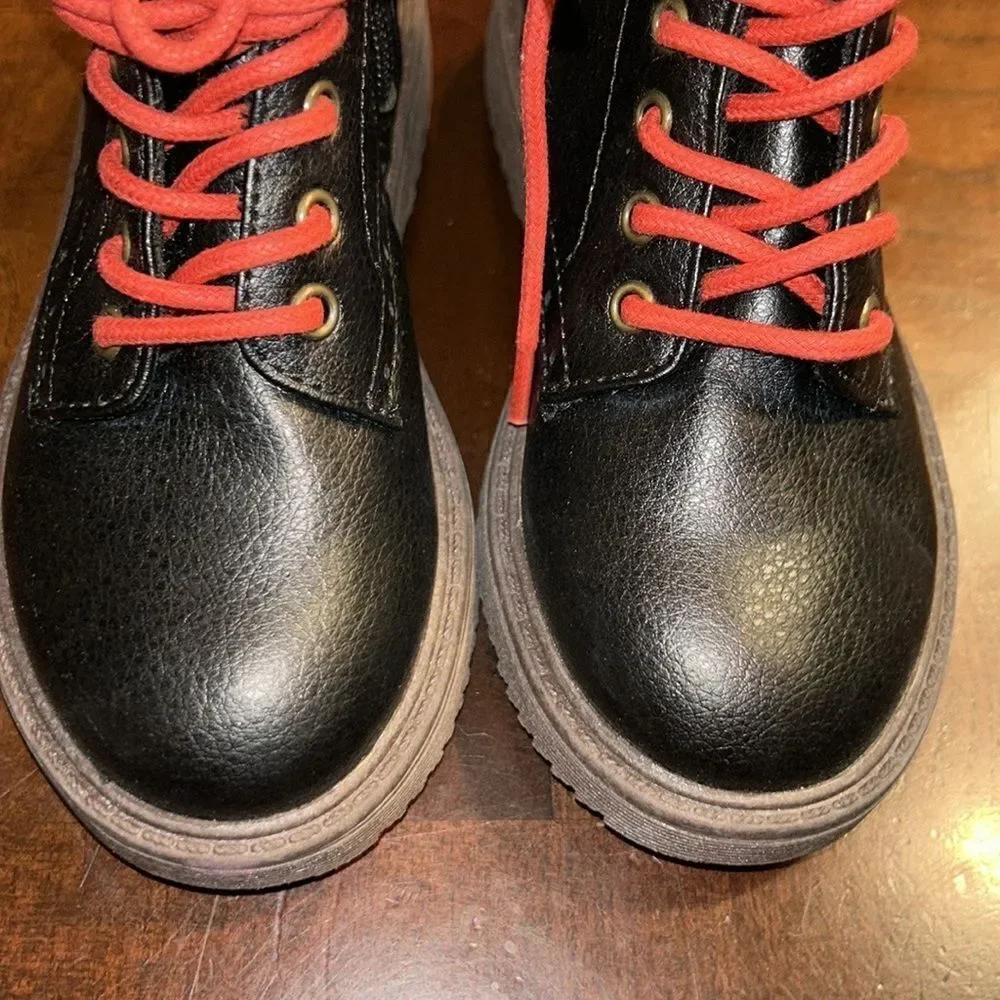 Tucker + Tate Girls Lace Up Boot(Size 6)